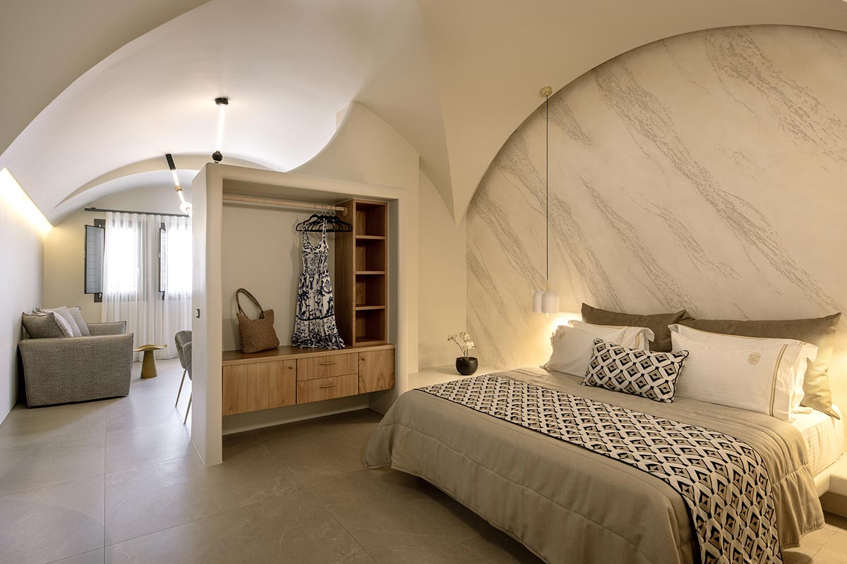 Hotel Suite in Fira Santorini